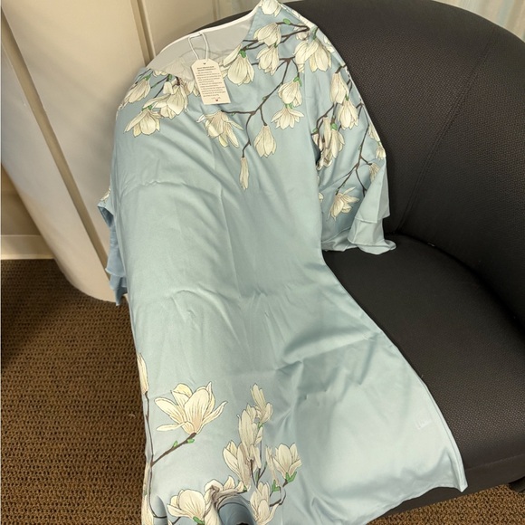 Papaya Light Blue Floral Long Sleeve Dress - Picture 2 of 2